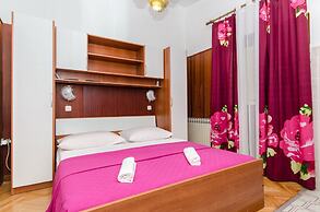 Apartment and Rooms Ivan