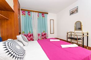 Apartment and Rooms Ivan