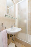 Apartments and Rooms Iva