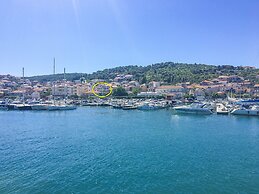 Apartments and Rooms Iva