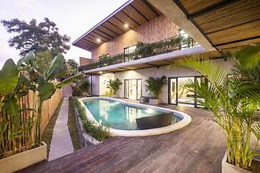 Canggu Dream Studios & Villas