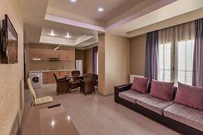 Diplomat Suites
