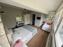 Alacati Sardunya Hotel