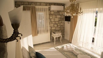 Alacati Sardunya Hotel