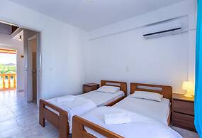 Frida Apartments by Checkin