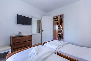 Frida Apartments by Checkin