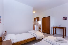 Frida Apartments by Checkin