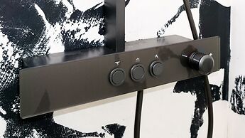 Black & White Apartment by Wenceslas Sq.