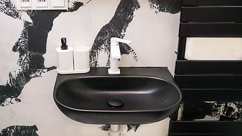 Black & White Apartment by Wenceslas Sq.