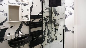 Black & White Apartment by Wenceslas Sq.