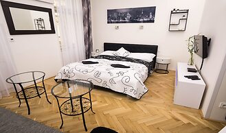 Black & White Apartment by Wenceslas Sq.