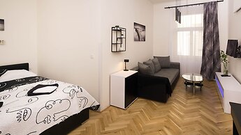 Black & White Apartment by Wenceslas Sq.
