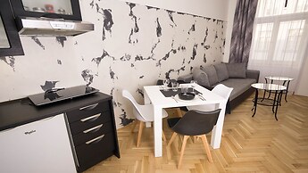 Black & White Apartment by Wenceslas Sq.
