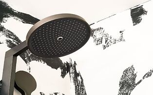 Black & White Apartment by Wenceslas Sq.