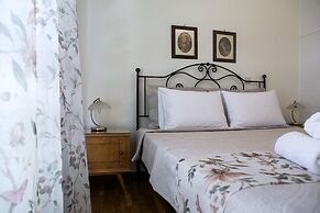 Best House Larisis Metro Athens