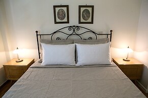 Best House Larisis Metro Athens