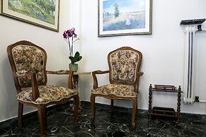 Best House Larisis Metro Athens