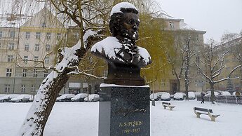 Flying Bed Apartment close to Castle