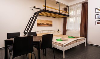 Flying Bed Apartment close to Castle