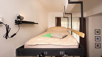 Flying Bed Apartment close to Castle
