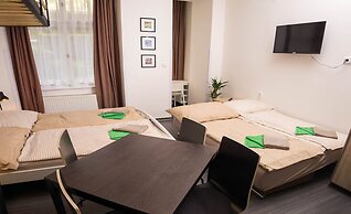 Flying Bed Apartment close to Castle