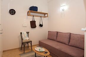 Your address in Koukaki