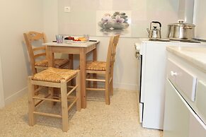 Your address in Koukaki