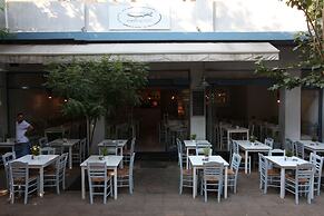 Your address in Koukaki