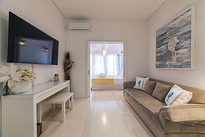 L' apartment blanc dans le centre de Glyfada