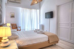 L' apartment blanc dans le centre de Glyfada