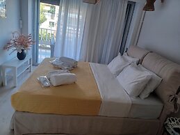 L' apartment blanc dans le centre de Glyfada