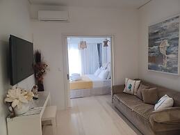 L' apartment blanc dans le centre de Glyfada