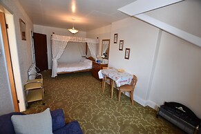 Brialene Holiday Apartments