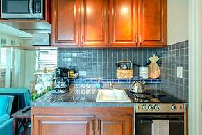 Lewers Street - Suite 401