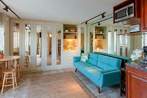 Lewers Street - Suite 401