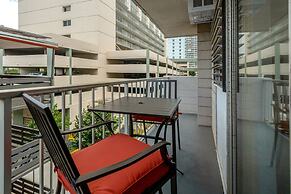 Lewers Street - Suite 401