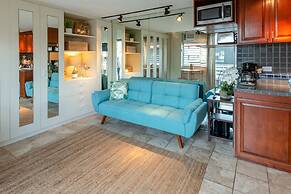 Lewers Street - Suite 401