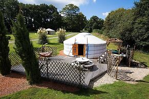 Hébergements Insolites Domaine Arvor SPA
