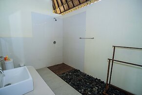 D'Muncuk Huts Lembongan