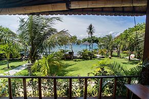 D'Muncuk Huts Lembongan