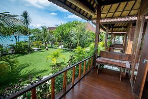 D'Muncuk Huts Lembongan