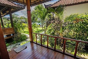 D'Muncuk Huts Lembongan