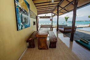 D'Muncuk Huts Lembongan
