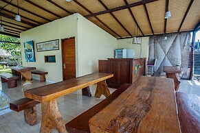 D'Muncuk Huts Lembongan