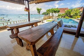 D'Muncuk Huts Lembongan