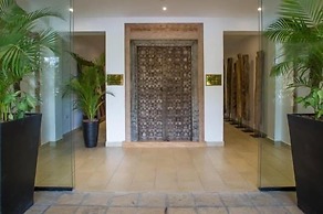 The Oyster Bay Hotel Suites
