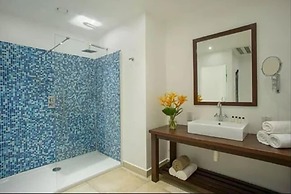 The Oyster Bay Hotel Suites
