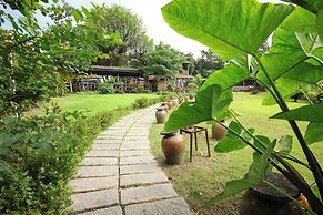 Lohas Gallery Long Stay Hostel