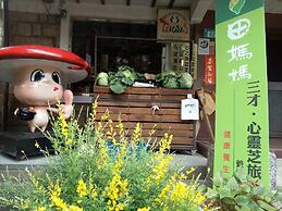 Lohas Gallery Long Stay Hostel