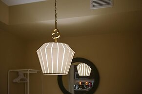 Executive Condo in the Heart of Downtown